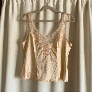 Vintage nude peach lace camisole low back